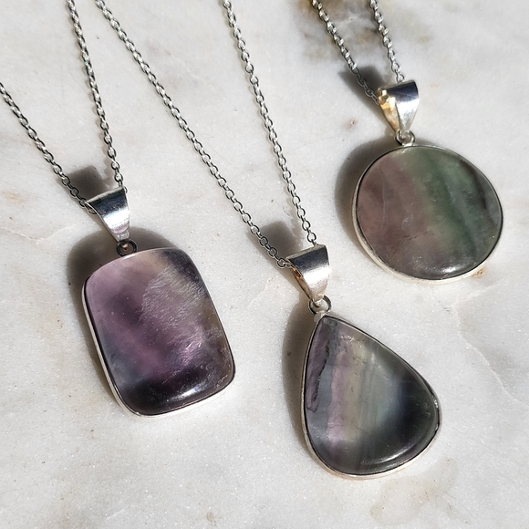 Rainbow Fluorite Crystal Pendant Necklace / 3rd Eye Chakra Cleansing Stone - Picture 4 of 5
